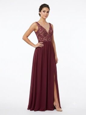 dinner dress for women Emerald Green Formal Evening – TANYA BRIDAL Top picks burgundy dresses Color:dusty-purple Elizabeth Olsen Dons White 3for175
